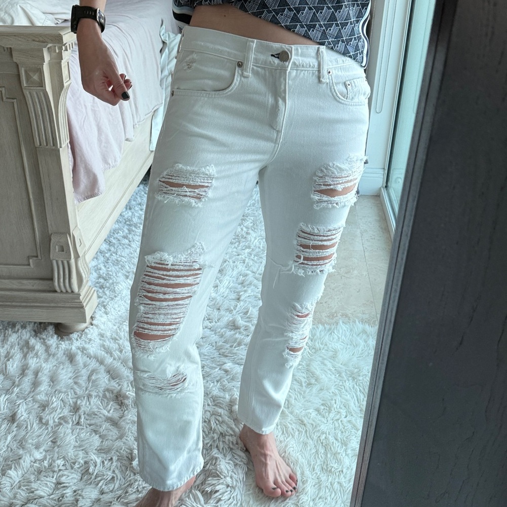Rag & Bone sz 28 white boyfriend shredded jeans